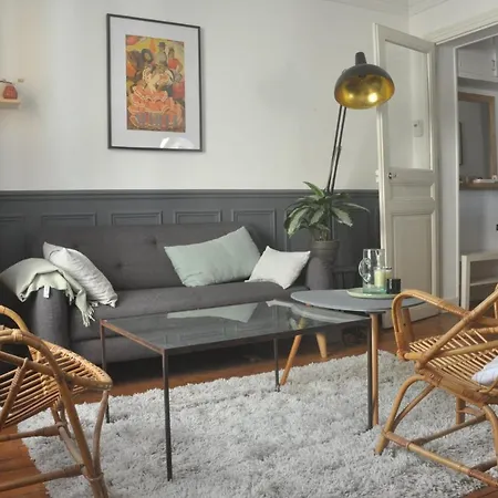 Cosy Apt Close To The Heart Of Apartment